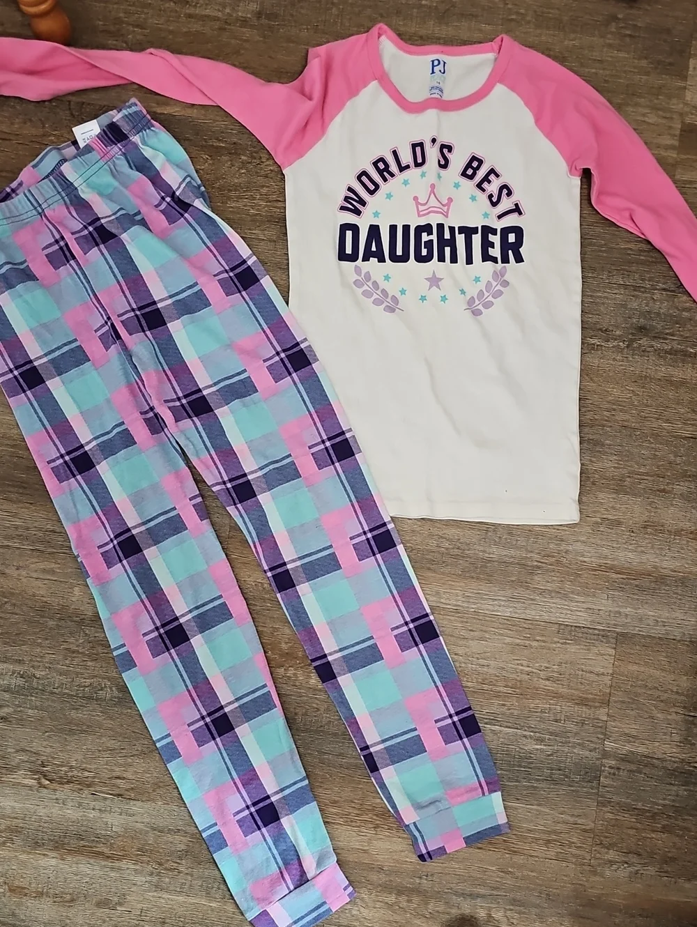 Girls Size 8 Random Lot- Tops, Pajamas, And Long Underwear Outfit